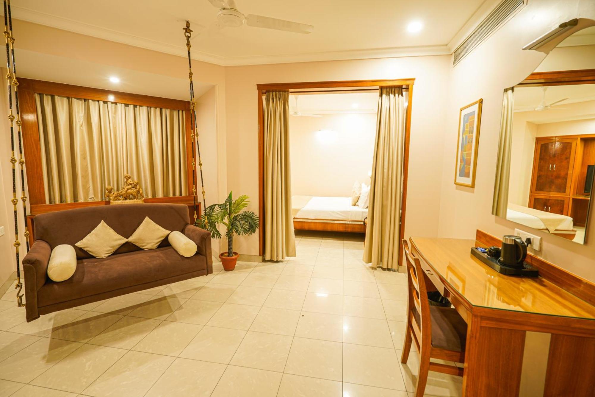 Hotel Mayura Rāipur Eksteriør bilde